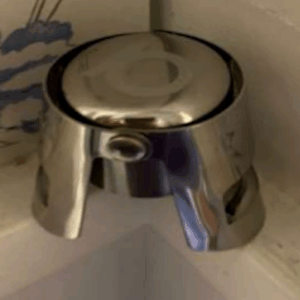 Skumppa- ja viinipullonkorkki